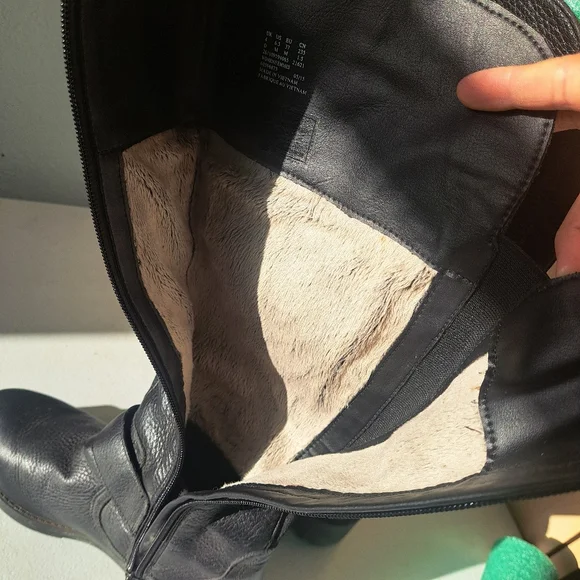 Clarks Black Leather Winter Boots - Picture 6 of 7